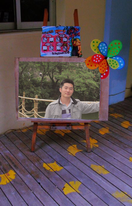 wy����